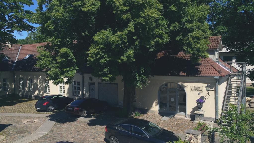 Suviste Guesthouse Kuressaare Kültér fotó